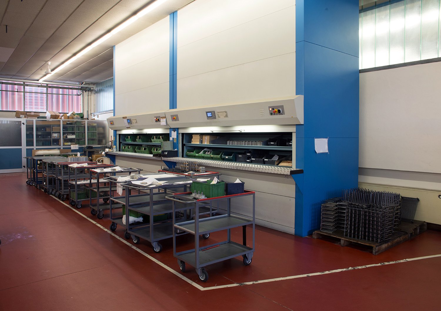 Order checking in an automated warehouse